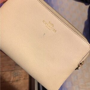 Coach Off-White Leather Wristlet
